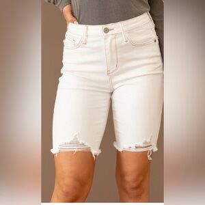 Judy Blue High Rise Bermuda Shorts Ecru Destroyed Hem Women’s L